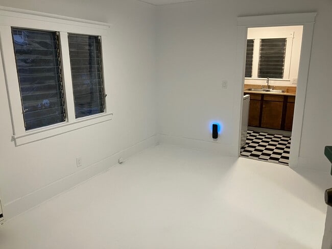 Building Photo - 622 N La Fayette Park Pl