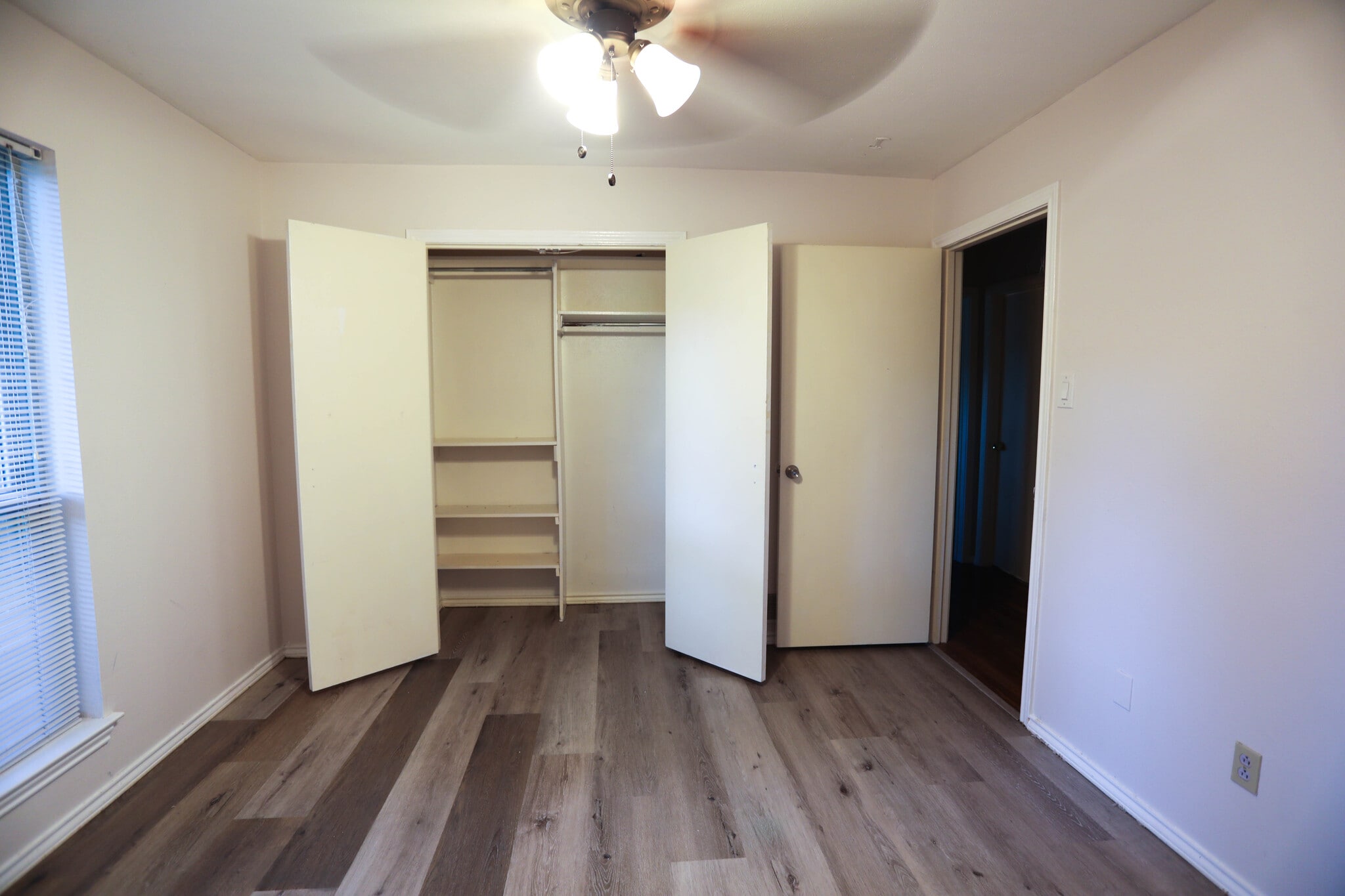 Building Photo - 1504 Flintwood Dr