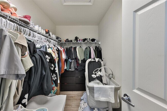 Building Photo - 252 Cascara Ln