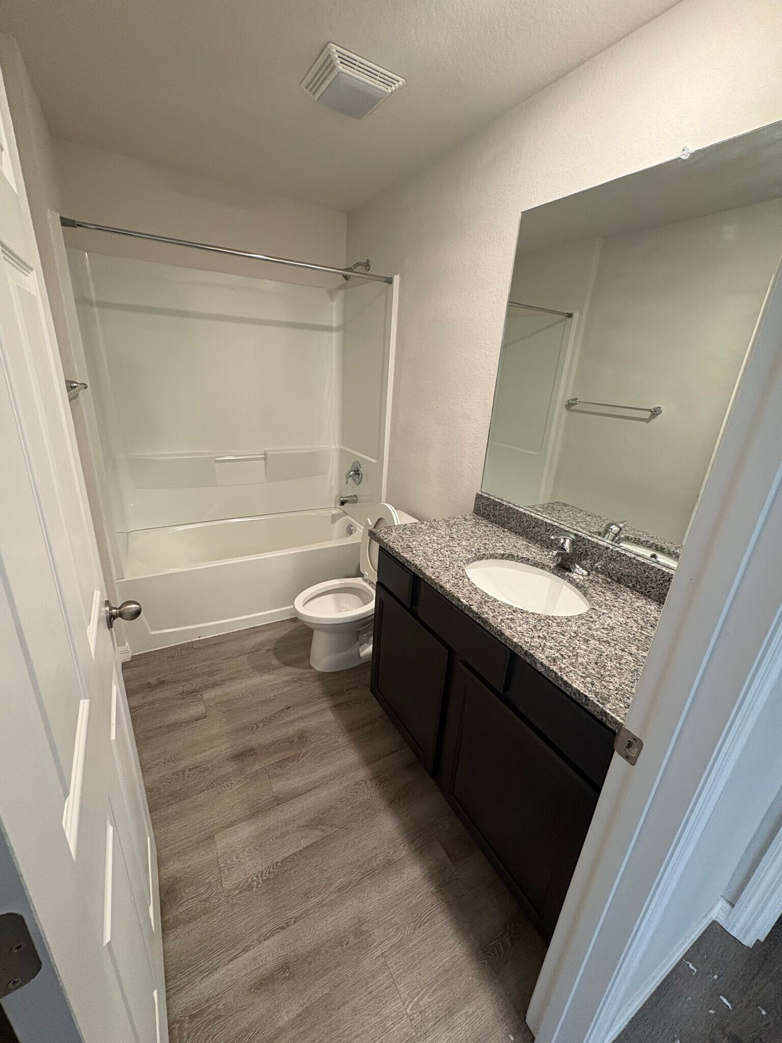 Building Photo - 12007 Henley Ave