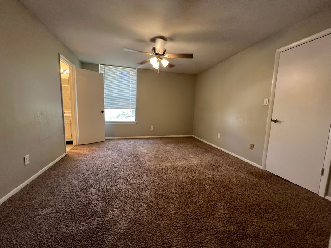 Building Photo - 506 Orange Dr