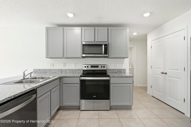 Building Photo - 13322 Golden Lime Ave
