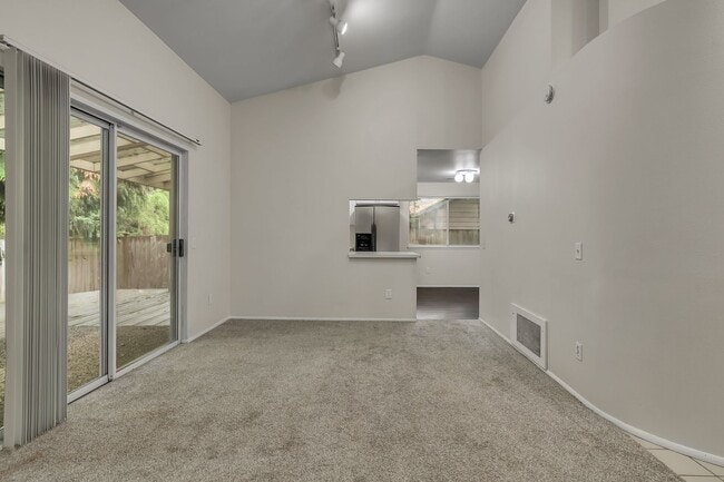 Building Photo - 3 Bedroom East Hill Home - $3,000/month