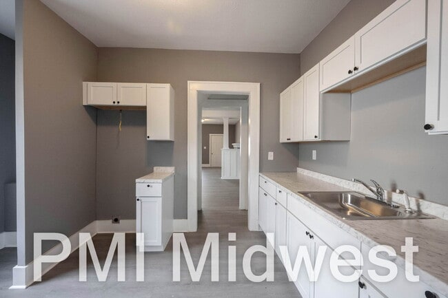 Building Photo - 24 N Euclid Ave