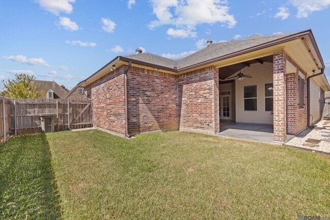 Building Photo - 100 Flora Springs Dr