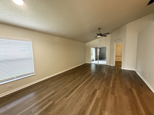 Building Photo - 10131 Rivers Trail Dr