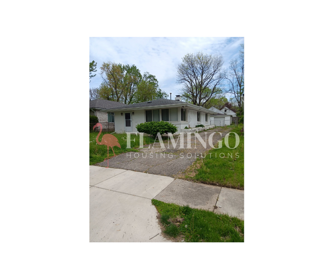 Building Photo - Comfortable 2-Bedroom Home with Garage & S...