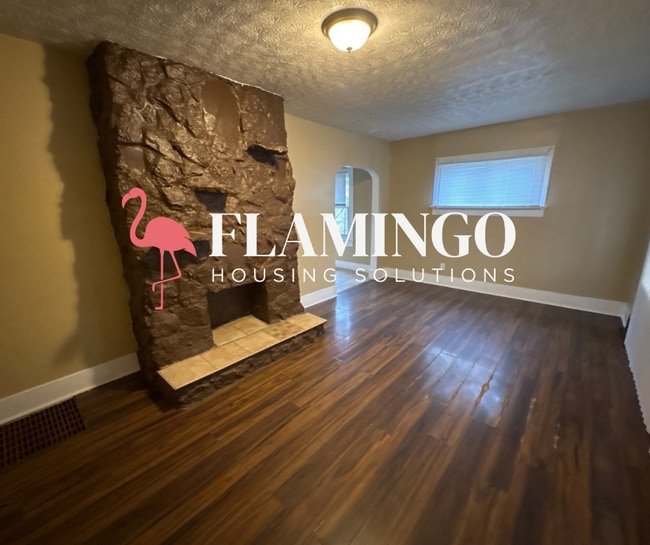 Building Photo - 725 Maplehurst Ave