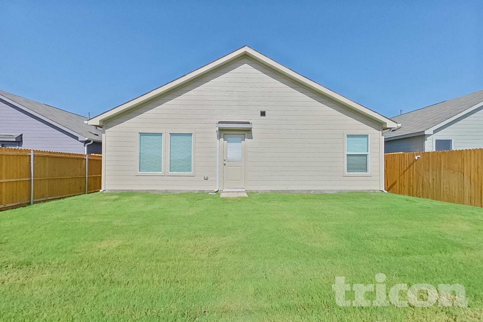 Building Photo - 827 Ginkgo Wy