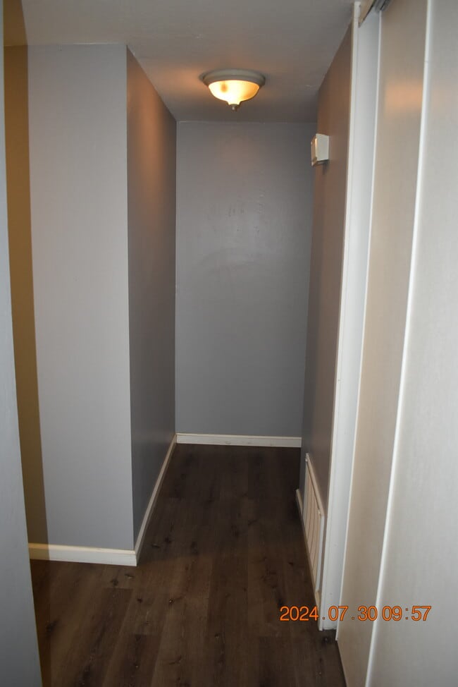 Building Photo - 330 Bald Pate Dr