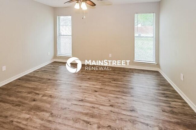 Building Photo - 4 Bedroom Pet-Friendly Home in Horn Lake, MS with Main Street Renewal