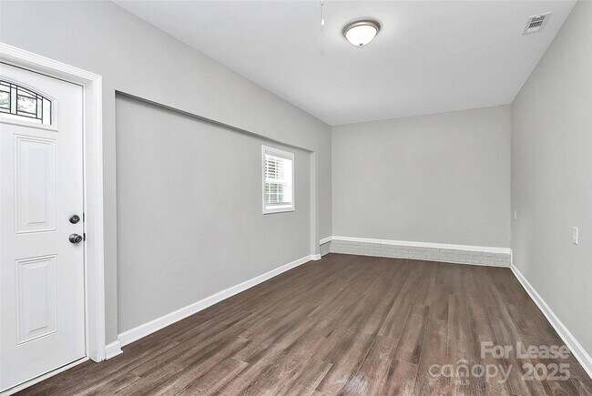 Building Photo - 1540 Nichole Ln