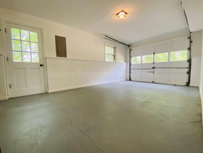 Building Photo - 12202 McClain St