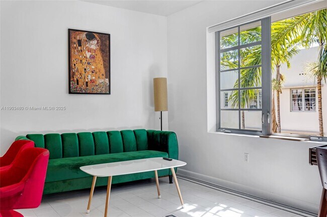 Building Photo - 435 21st St