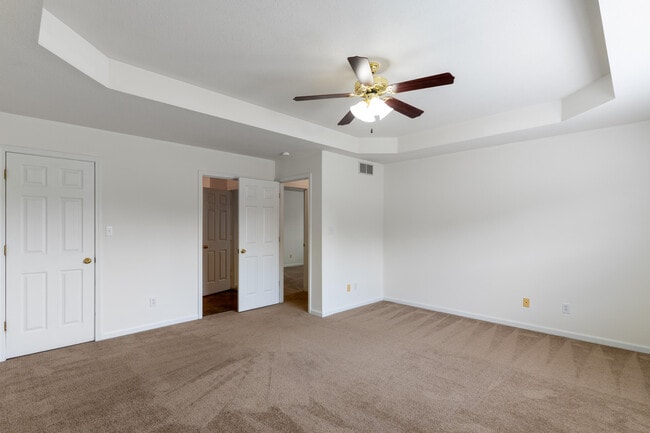 Building Photo - 5015 CARRIE RIDGE Dr