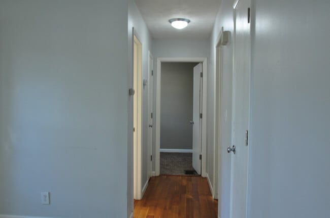 Hallway - 6940 Lafayette Ave
