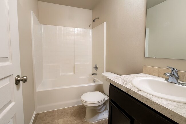 Building Photo - 25 S Shumway Ave