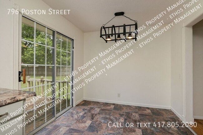 Building Photo - 796 Poston St