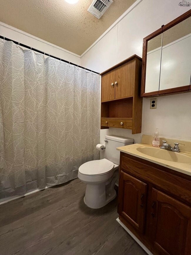 Building Photo - 610 S Bond St