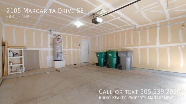 Building Photo - 2105 Margarita Dr SE