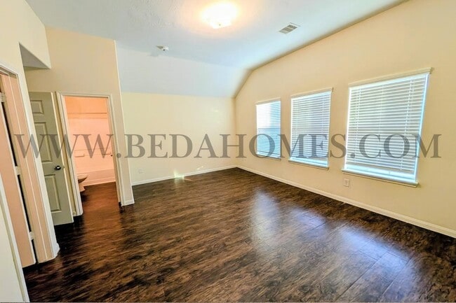 Building Photo - 15566 Kiplands Bend Dr