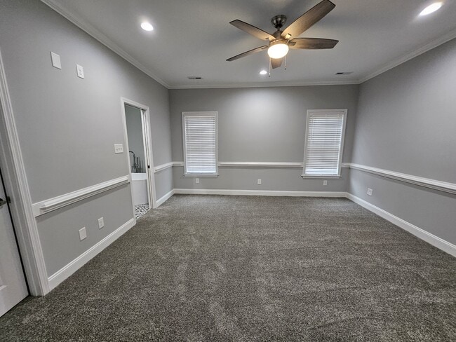 Building Photo - 104 Pioneer Trails Dr