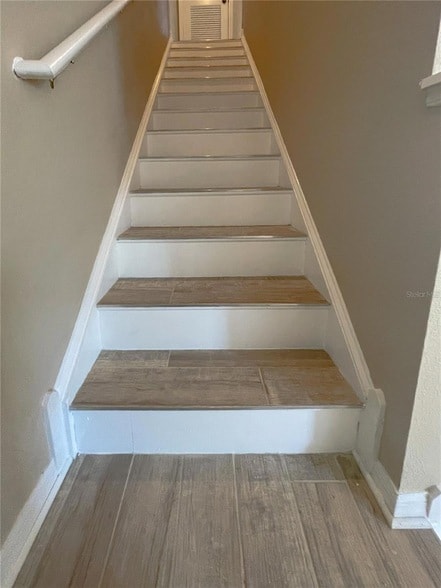 Building Photo - 10840 Johanna Ave