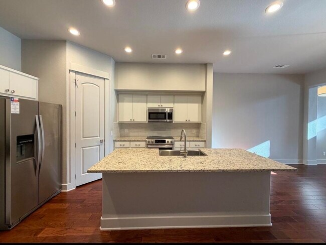 Building Photo - 108 Tuscan Dr