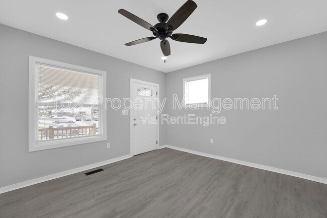 Building Photo - 1595 Cleveland Ave