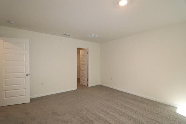 Building Photo - 1204 Grenshaw Dr