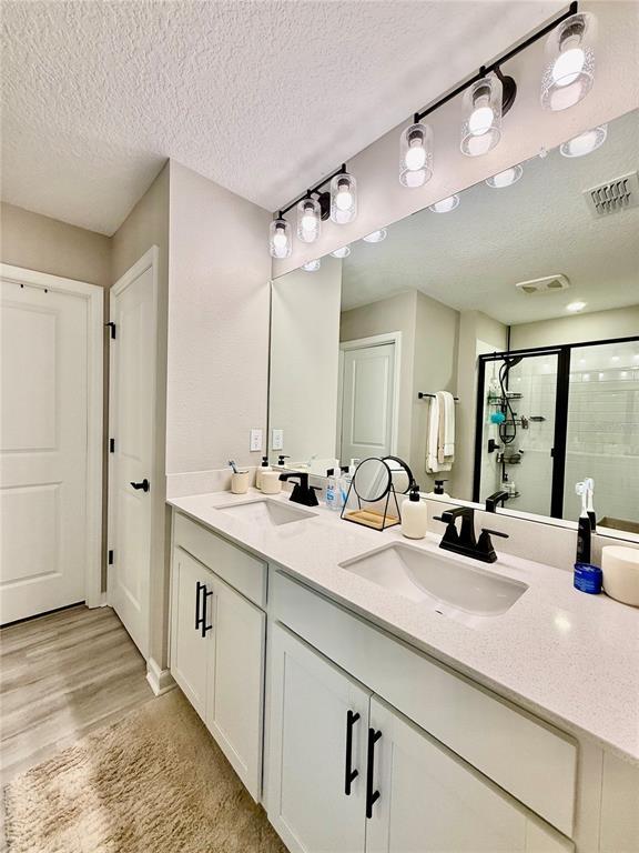 Building Photo - 6255 Golden Bch Dr