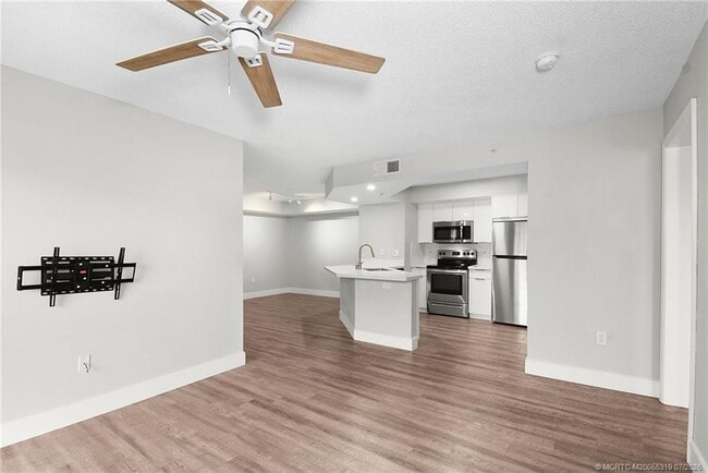 Building Photo - 3765 NW Mediterranean Ln