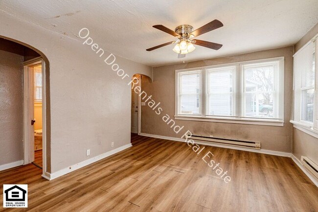 Building Photo - 122 N Grant St