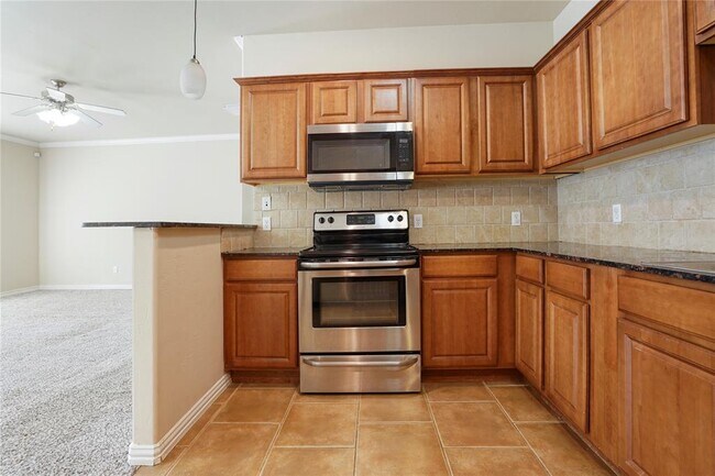 Building Photo - 2161 Houston Ave