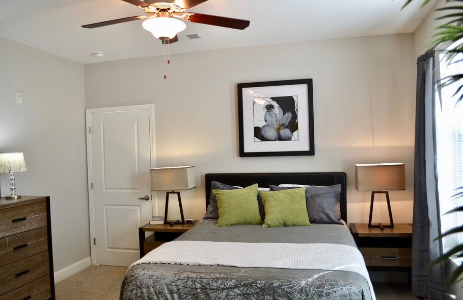 Master Bedroom | Ceiling Fan - Stonegate