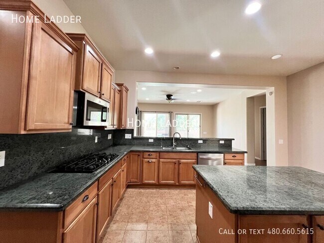 Building Photo - 6491 W Victory Way