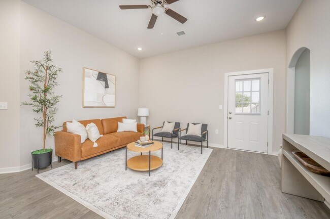 Building Photo - 3 bedroom 2 bath Townhome  - Haysville Sch...