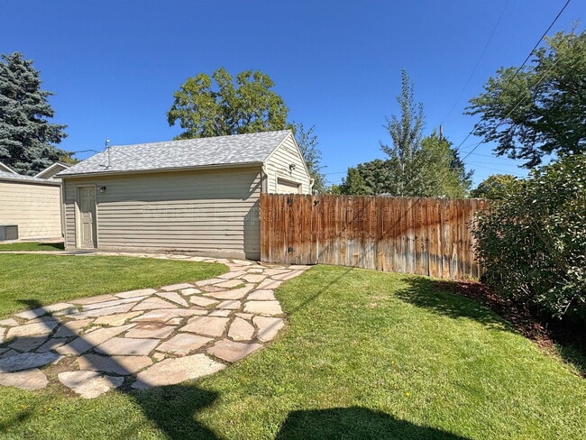 Building Photo - 4720 Elm Ct