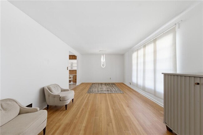 Building Photo - 3457 Springside Dr