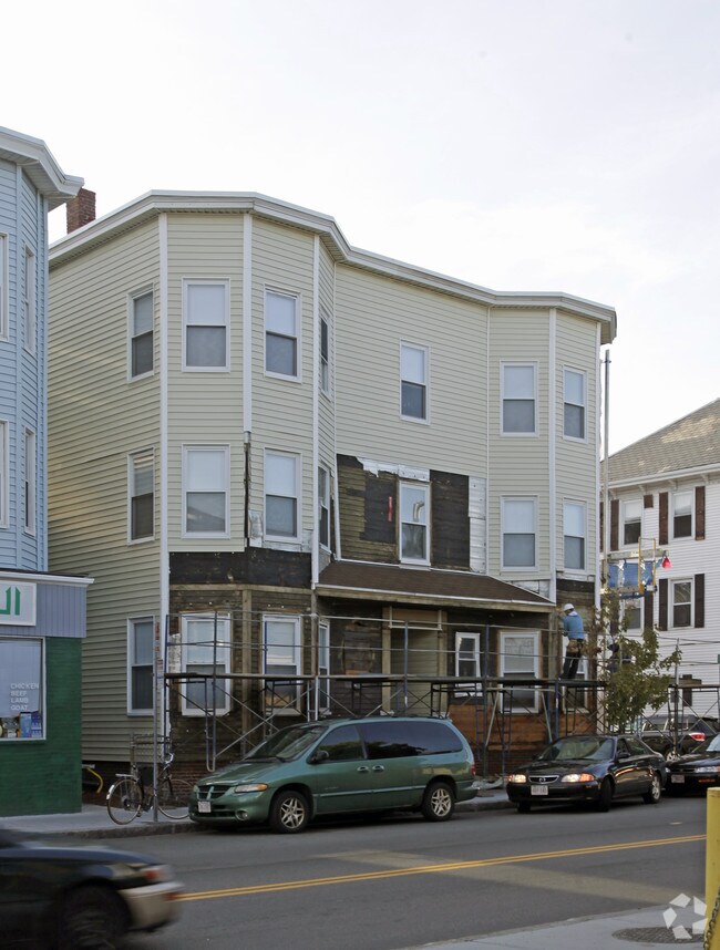 Building Photo - 300 Prospect St