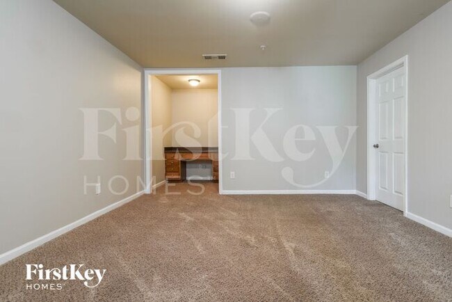 Building Photo - 3310 Castleberry Village Cir