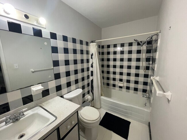 Building Photo - Fully Furnished 3BR/2BA Home in Dunnellon ...