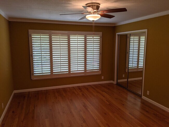 Building Photo - EMERALD HILLS - Premium updates thoughout including park like back yard