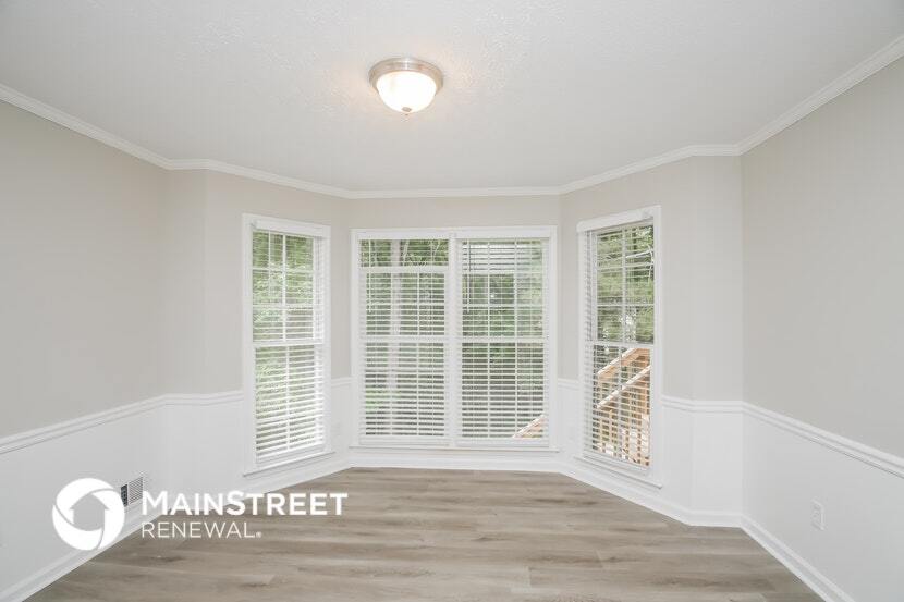 Building Photo - 2452 Clintwood Dr
