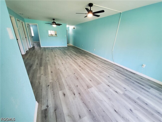 Building Photo - 1055 Palm Ave