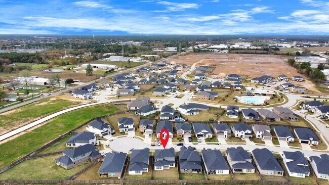 Building Photo - 1218 Raburn Run Ln