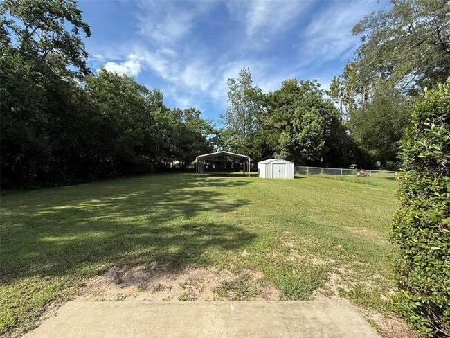 Building Photo - 2101 NE 55th St