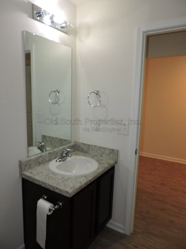 Building Photo - 5780 Blackhorse Cir