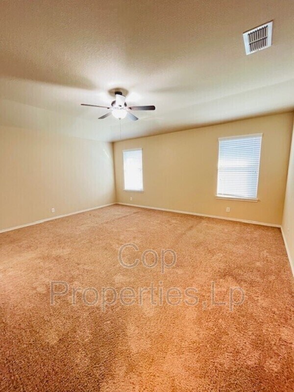 Building Photo - 12110 Kruth Pt