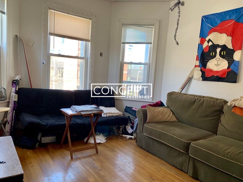 Building Photo - 530 Cambridge St